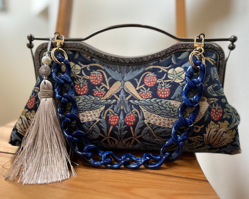 ウィリアムモリス　いちご泥棒　手作り刺繍　額付 ウィリアムモリス いちご泥棒 手作り刺繍 額付