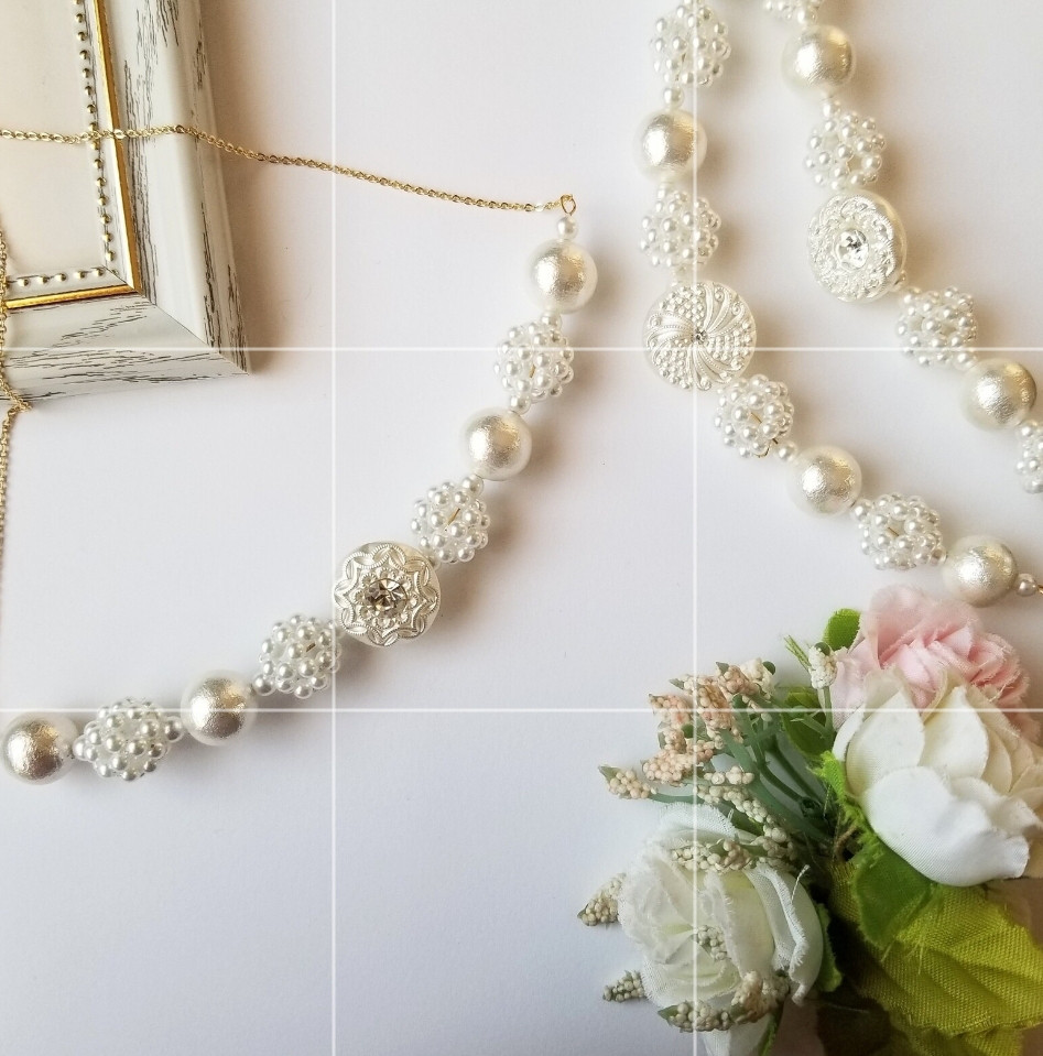 チェコガラスボタンのネックレス　結婚式、成人式、卒業式、入学式　お呼ばれアクセサリー