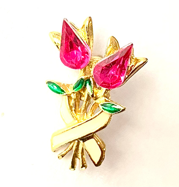 【アメリカ製　ビンテージ 　可愛い　ピンクリボン　小さいお花　の　ブローチ】春　イースター 2枚目の画像