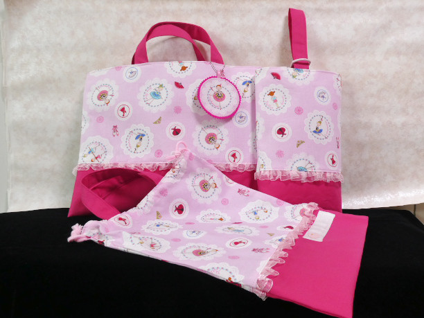 かわいい バレリーナの通園・通学３点セット・チャーム付き（ピンク）、生成り・パープルもあります