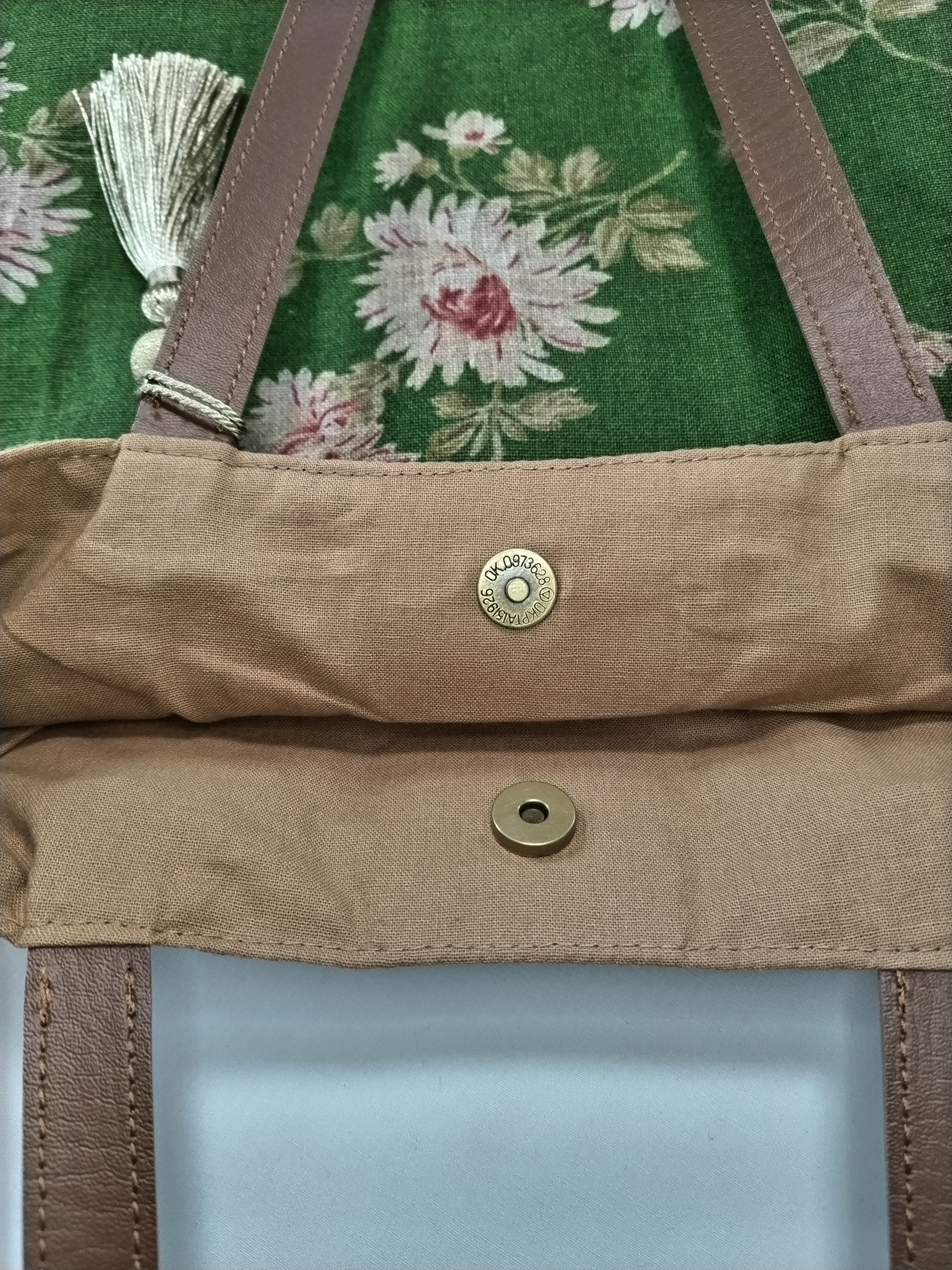 【送料無料】お出かけバッグ　トートバッグ　リネンバッグ　（花柄）革風持ち手