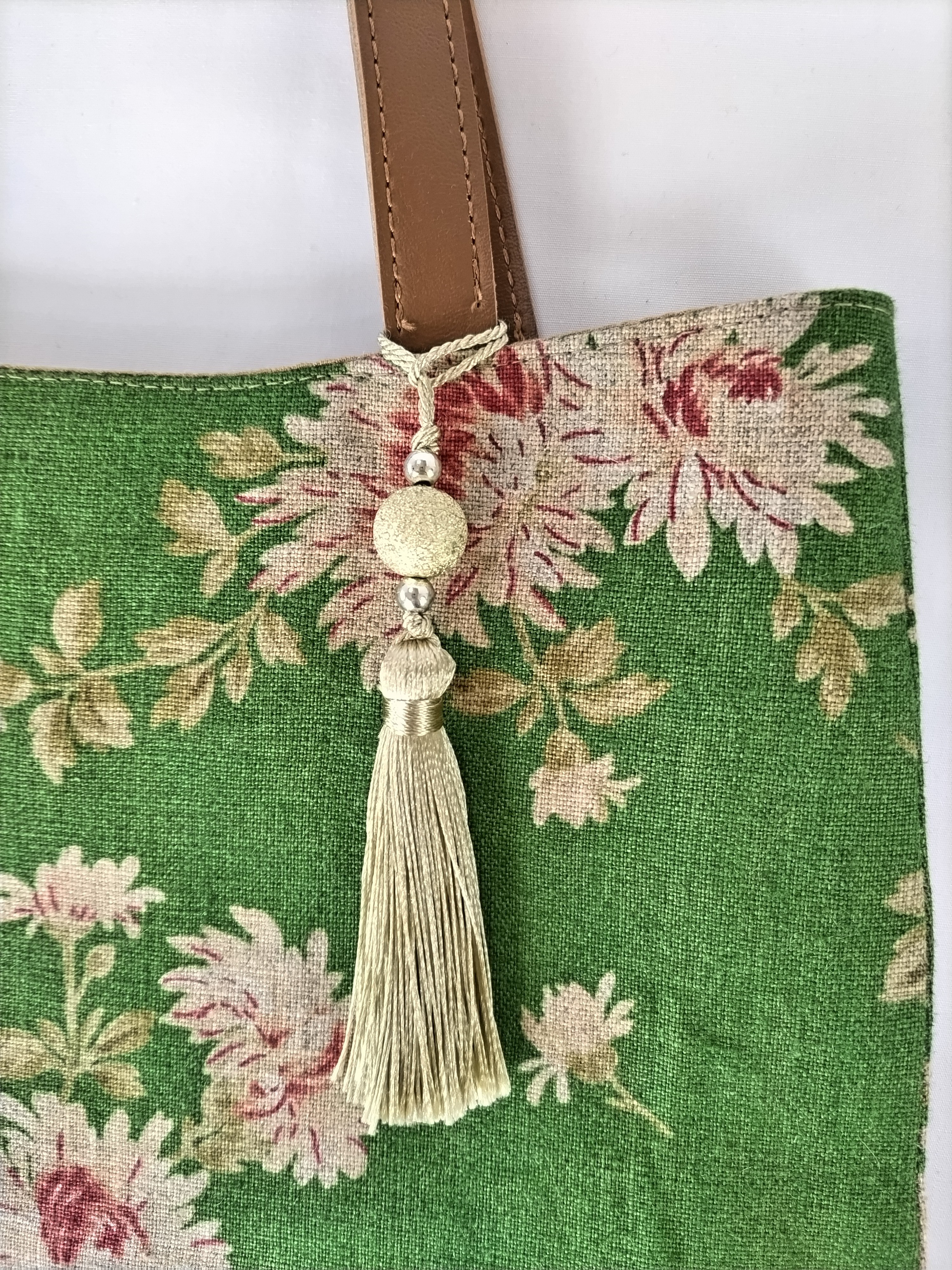 【送料無料】お出かけバッグ　トートバッグ　リネンバッグ　（花柄）革風持ち手