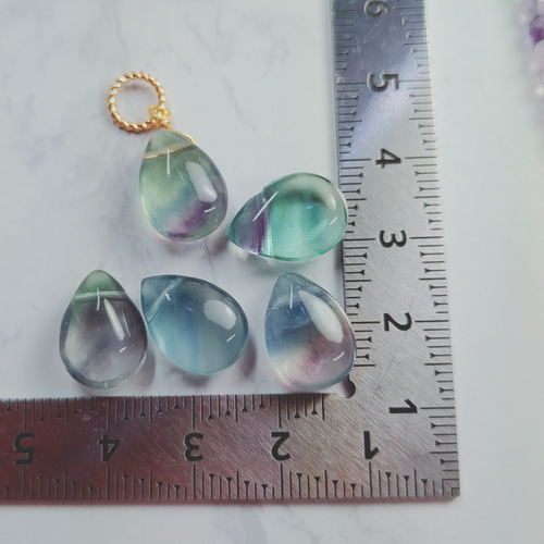 フローライトギザギザカットのネックレストップ＊ フローライトギザギザカットのネックレストップ＊ フローライト