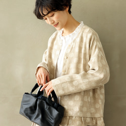 優雅的波點下擺荷葉邊外套，採用優質100%法國亞麻布料製成。 240306-1 第2張的照片