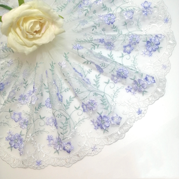 1m 高品質 花柄いっぱい 刺繍 チュールレース　ハンドメイド　生地　手芸　素材　はぎれ　 1枚目の画像