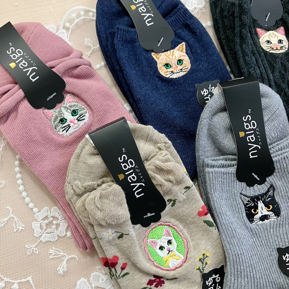 連外套都沾滿貓咪刺繡的母親節套裝♡200日圓優惠 第3張的照片