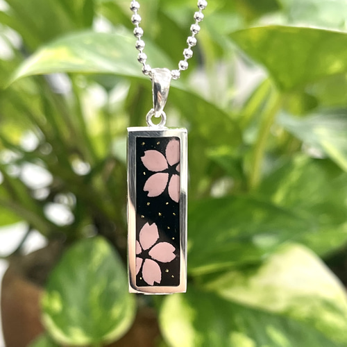 風車】 印傳 着物生地 和柄 リバーシブル シルバー ネックレス 桃色桜