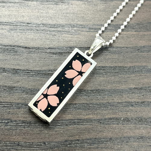 風車】 印傳 着物生地 和柄 リバーシブル シルバー ネックレス 桃色桜