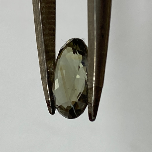 天然石アレキサンドライト 楽天市場】アレキサンドライト原石 20.9ct（4.2g）カラー