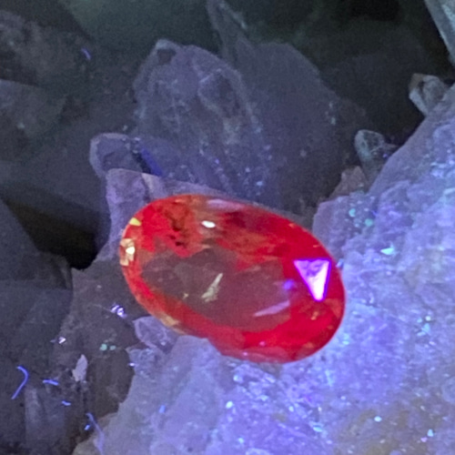 弱変色 天然アレキサンドライト 1.08ct 天然石 よーだ 通販｜Creema 