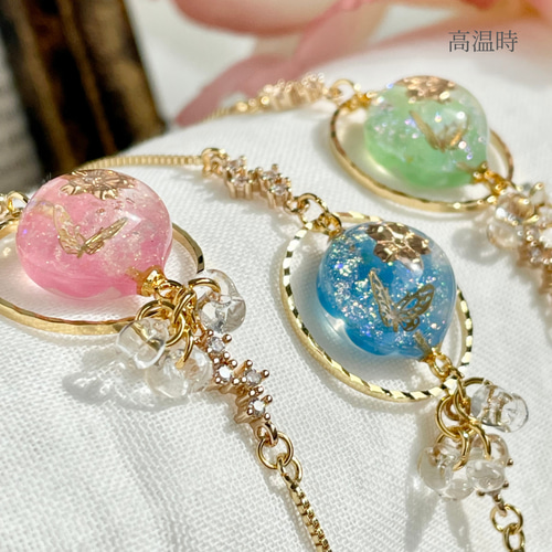 桜舞うブレスレット ٭❀* 温もりで色と煌めきが変わる 宇宙の