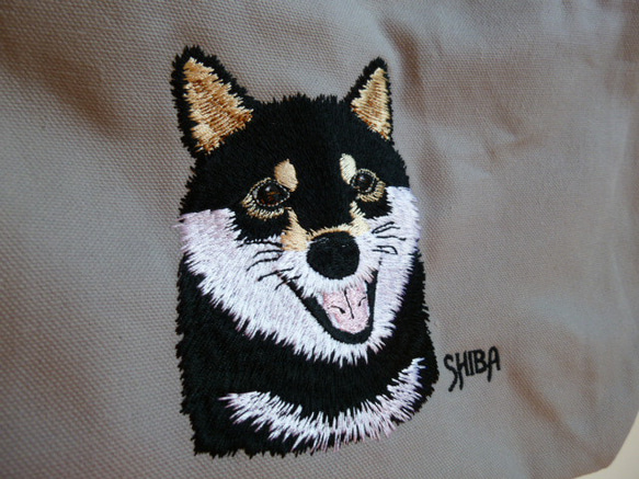 黒柴犬　刺繍トートバック　 5枚目の画像