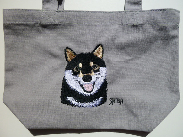 黒柴犬　刺繍トートバック　 2枚目の画像