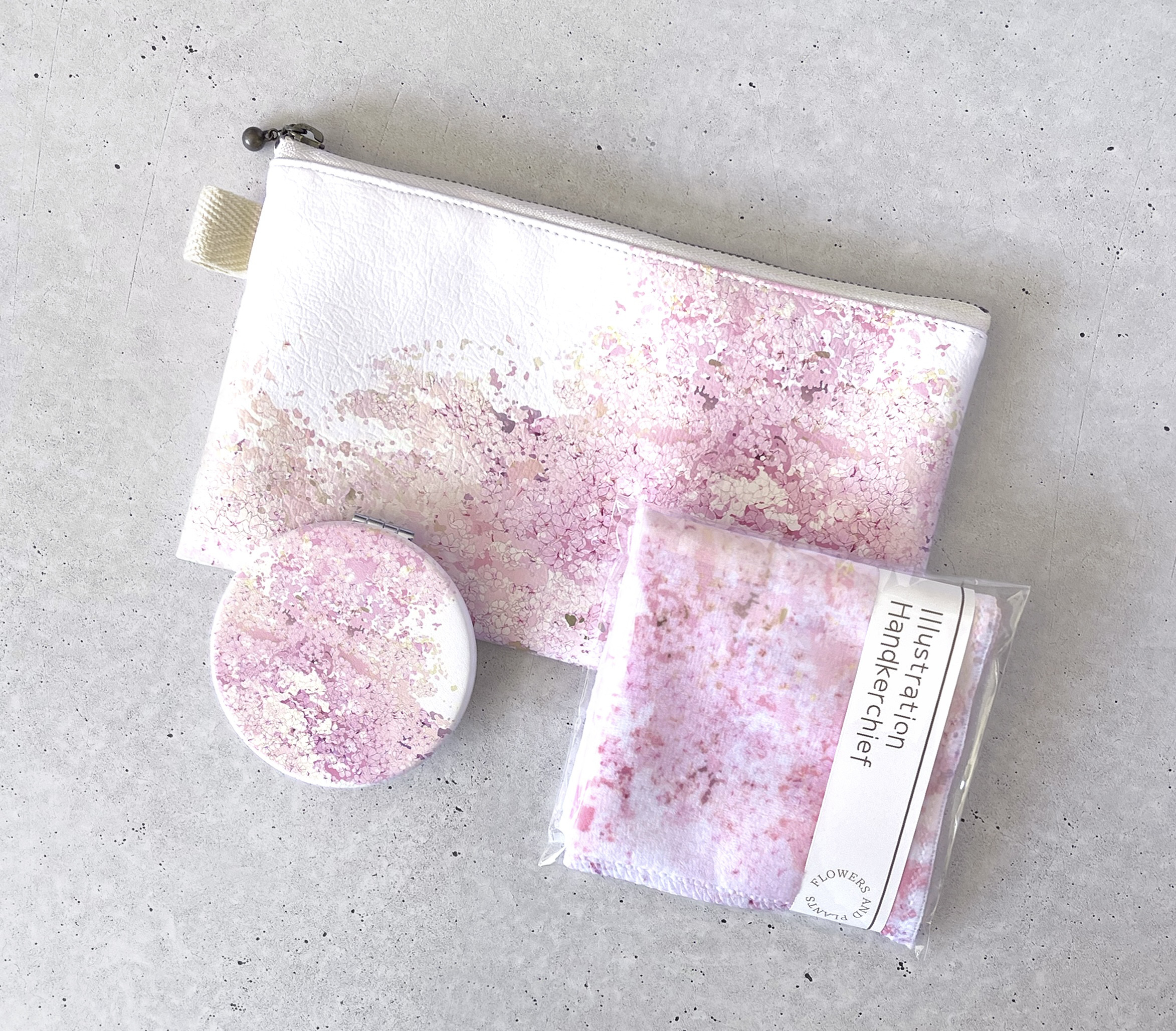 - 桜 - 平ポーチ＆コンパクトミラー＆ハンカチタオルセット｜草花で彩る、心うるおうアートギフト