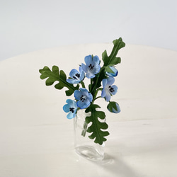 布花ブルーの小花が可愛いネモフィラのコサージュ。　母の日のプレゼントに 10枚目の画像