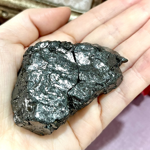 エリートシュンガイト B 原石 59g《20億年前に形成された奇跡の