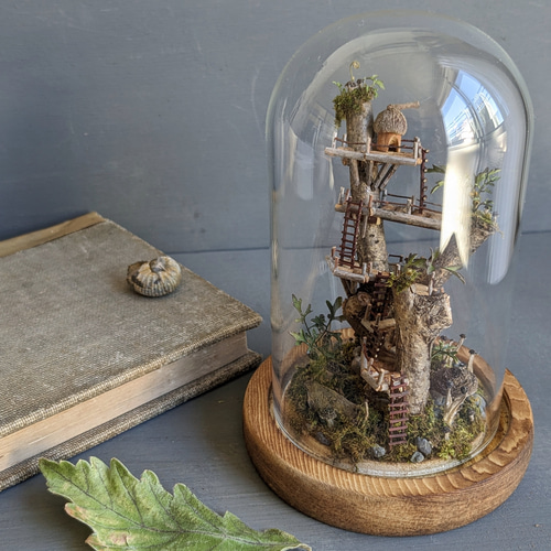 小さなツリーハウス ミニチュア/ジオラマ/ガラスドーム 立体・オブジェ