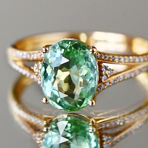 天然グリーンダイヤモンド リング SALE PT天然ダイヤモンドデザイン