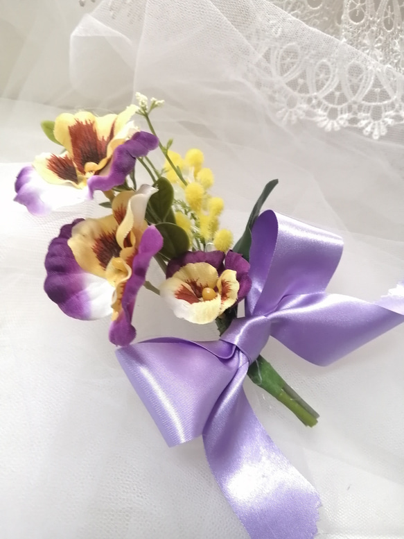 三色堇花束紫羅蘭含羞草胸花婚禮 第4張的照片