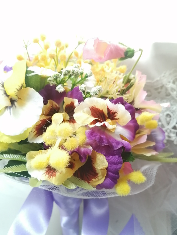 三色堇花束紫羅蘭含羞草胸花婚禮 第5張的照片
