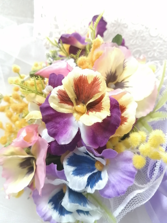 三色堇花束紫羅蘭含羞草胸花婚禮 第10張的照片