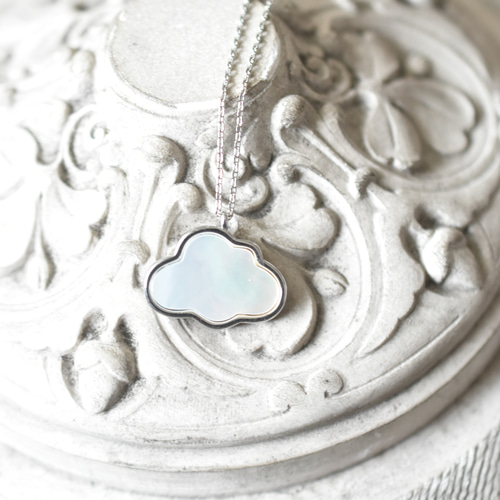 貝製コーム　ネックレス　雲モチーフ 貝製コーム ネックレス 雲モチーフ 夜光貝アクセサリー/gscarving