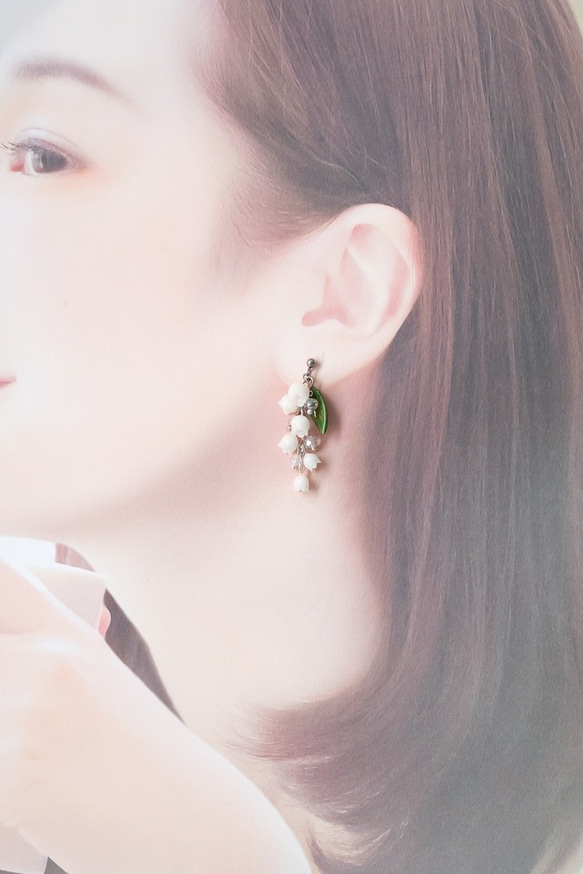 揺れるたび可愛いが溢れるスズランピアス/イヤリング 6枚目の画像