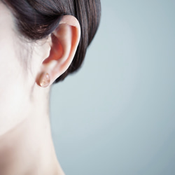 14KGFモルガナイト・ピンクアクアマリンのカボションスタッドピアス　～初花（ういばな） 3枚目の画像