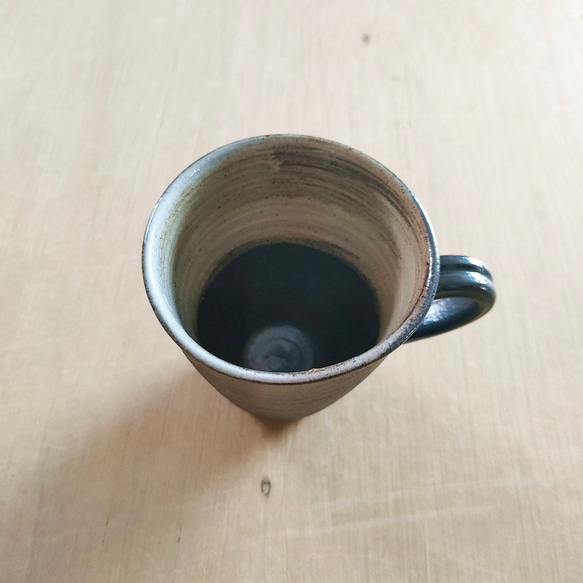 【訳あり品】コーヒーカップ／黒×白・焼き〆陶器（レンジ、オーブン、食洗機ＯＫ） 9枚目の画像