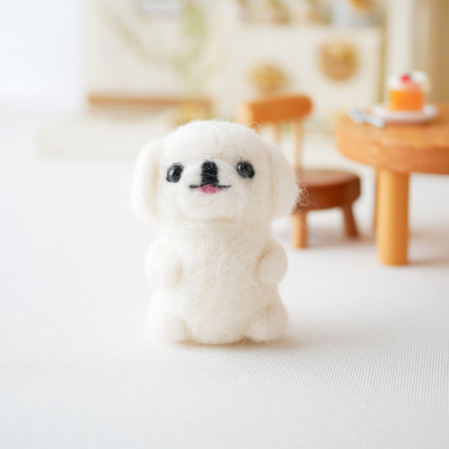 ペキニーズおすわりたっち手のひらサイズのマスコット 羊毛フェルト
