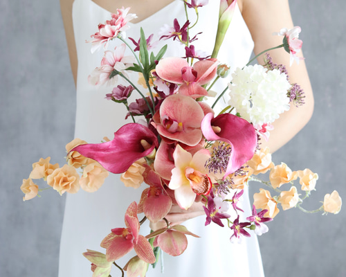 ピンク　ブーケ　ヘアパーツ　ブライダル　造花　アーティシャルフラワー カラーとスイートピーの個性派ブーケ ウェディング ブライダル