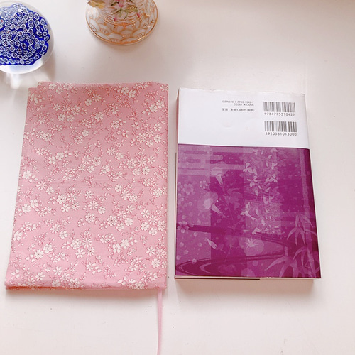 B6サイズ・四六判】ピンク 可愛い花柄 手帳カバー ブックカバー ブック