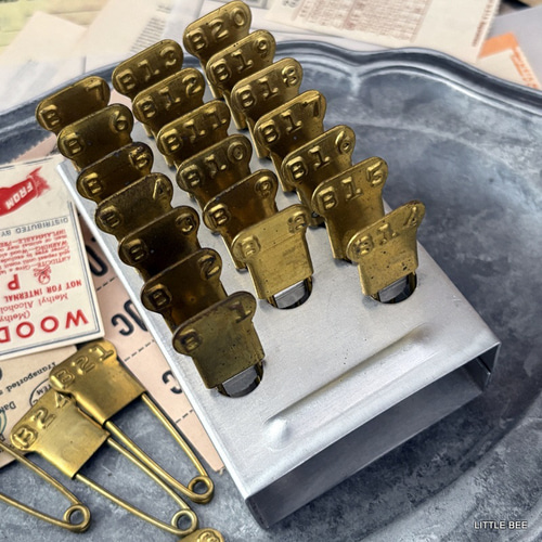 540・R-1764 ヴィンテージランドリーピン 刻印B9～B16 1点 真鍮 ピン