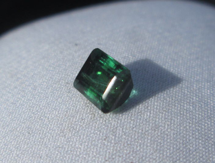 N.071 クロムトルマリン・ルース 深みのあるセクシーでファッショナブルなグリーンカラーのトルマリン