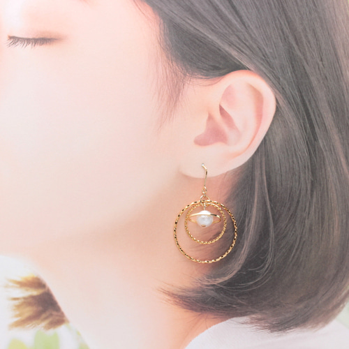 土星の環~White~(1207) ピアス/イヤリング/ノンホールピアス/樹脂 
