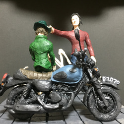 石粉粘土作品「Get Off My Bike」 7枚目の画像