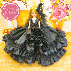 カントリードール♡ハンドメイド♡お人形♡ブラックフリルドール♡ リカちゃん ブラックドレス 黒 ハンドメイド服 ドール服 人形服