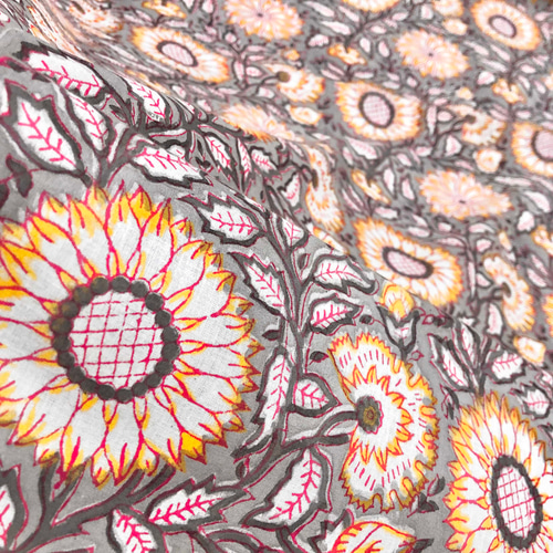 PRIDE フラワープリント ブルゾン　美品 モノクロームフラワープリント ピンタックフレンチスリーブブラウス