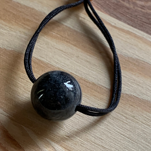 A貨ミャンマー黒翡翠 お紐仕立てセミオーダーネックレス