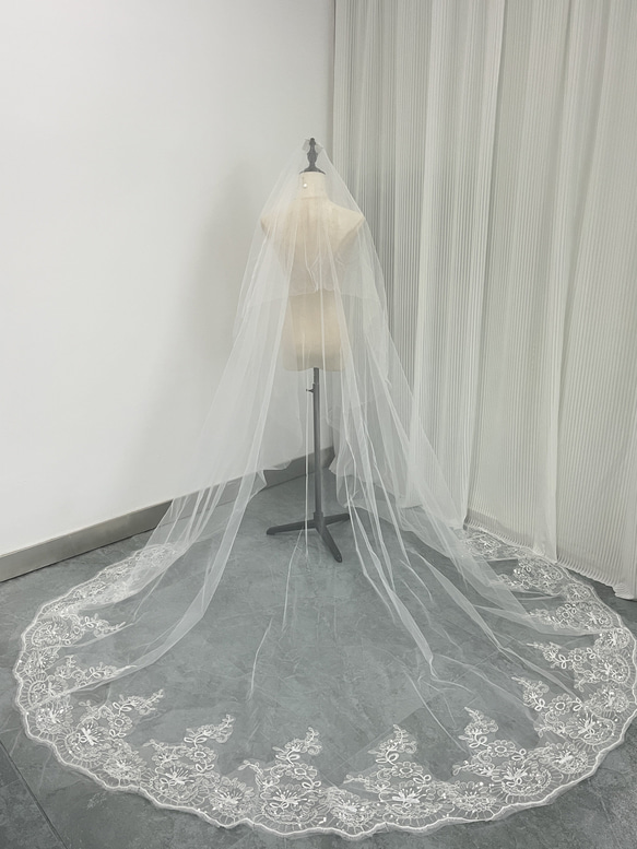 送料無料！ロングベール 流れる透け花レース 花嫁/ウェディングドレス  色直し  ホワイト 5枚目の画像