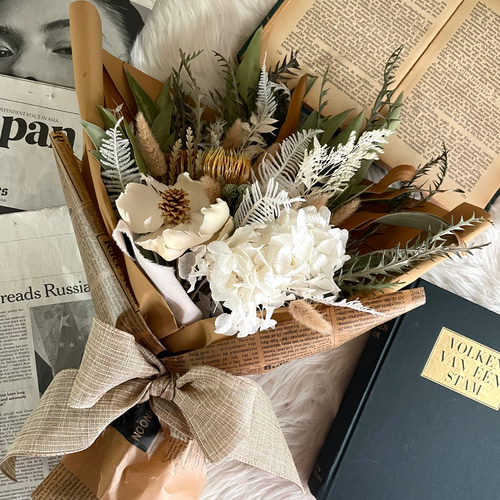 ドライフラワー 花束 コロンとモダンてシックなホワイトブーケ