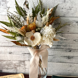 ドライフラワー フレーム アレンジメント バンパス クレビアゴールド