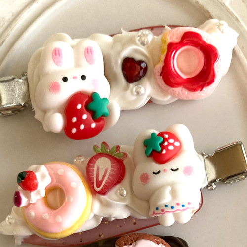 ヘアクリップ   「ドーナツ猫ちゃん」 ヘアクリップ 「ドーナツ猫ちゃん」 ヘアクリップ 「ドーナツ猫ちゃん」