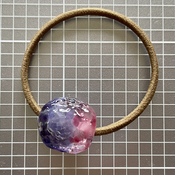 ガラスの ヘアゴム ザラメ　ピンク×紫 8枚目の画像