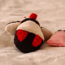 おやすみペンギン（赤クチバシ）＊ブタさん枕付き 9枚目の画像