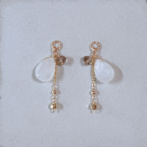 mirage-】ホワイトムーンストーン スモーキークォーツ 天然石 ピアス