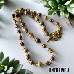 すずりん様アパタイト♡レピド♡ソーダ♡トルマリン♡サンストーン共生No1682 ビーズクラブ ブルーサンドストーン 青砂石 多面カット 8mm 連