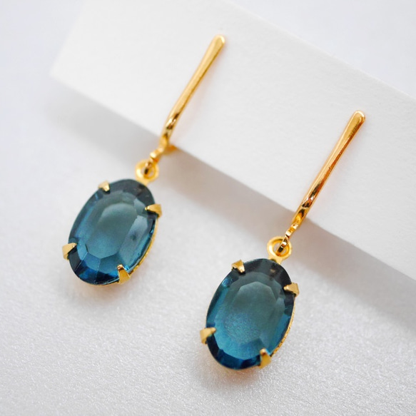 ヴィンテージビジューのイヤリング　Montana 12-8 4枚目の画像