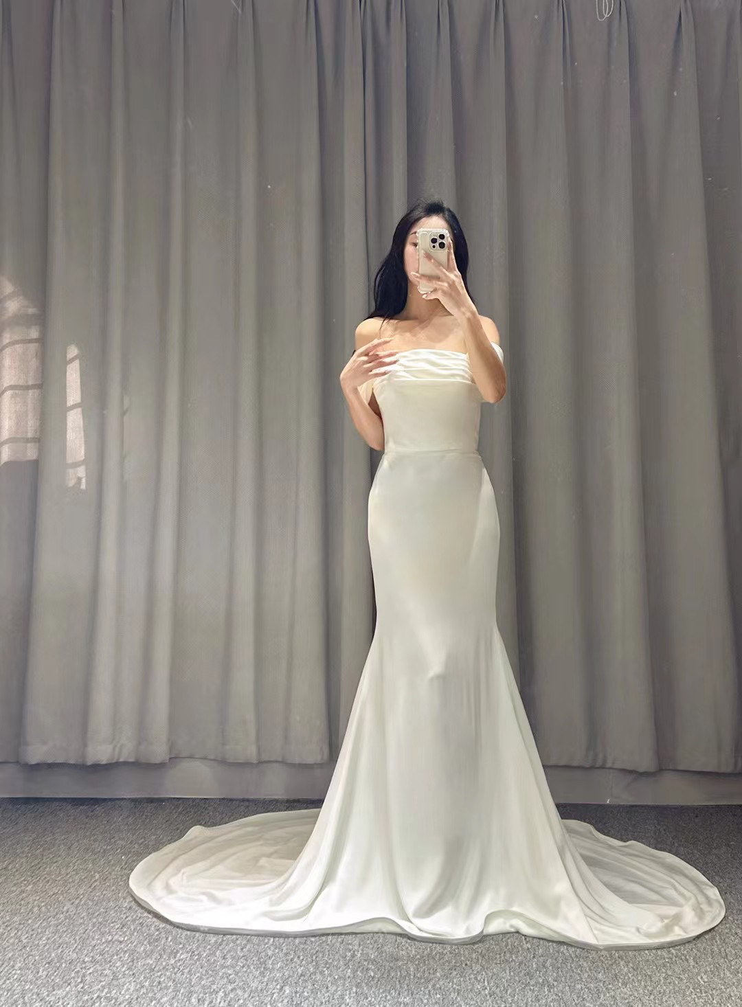 2023秋新作　高級サテン　オフショルダー　二の腕カバー　背中見せ　くるみボタン　マーメイドドレス　サイズオーダー可能