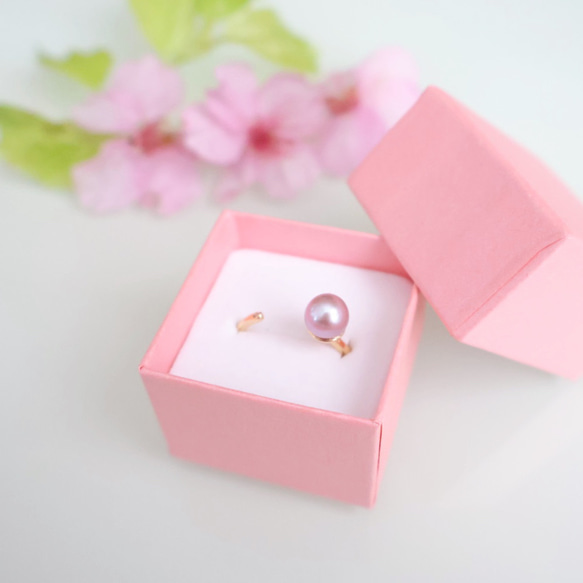 【特色】叉環，淡水珍珠，櫻花粉，珍珠，一碼適合，生日禮物，禮物，正式，春天色 第4張的照片